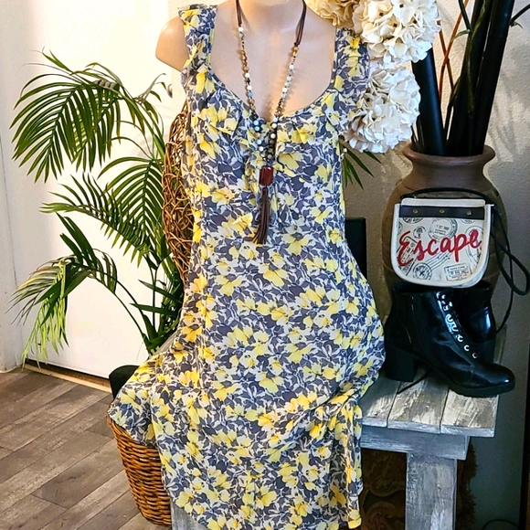 LOFT Dresses & Skirts - SUMMER ANN TAYLOR LOFT 10 DRESS IN YELLOW GRAY